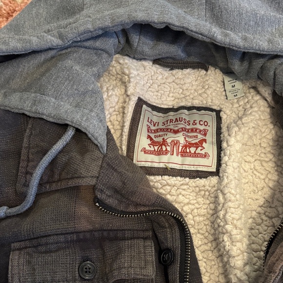 Levi's Men's Sherpa-lined Hooded Jacket - Black and Gray - Picture 3 of 5